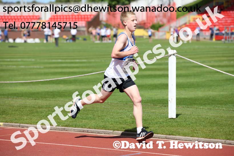 Mens under-20s 5000 metres, North Eastern Champs, Gateshead Stadium. Photo: David T. Hewitson/Sports for All Pics